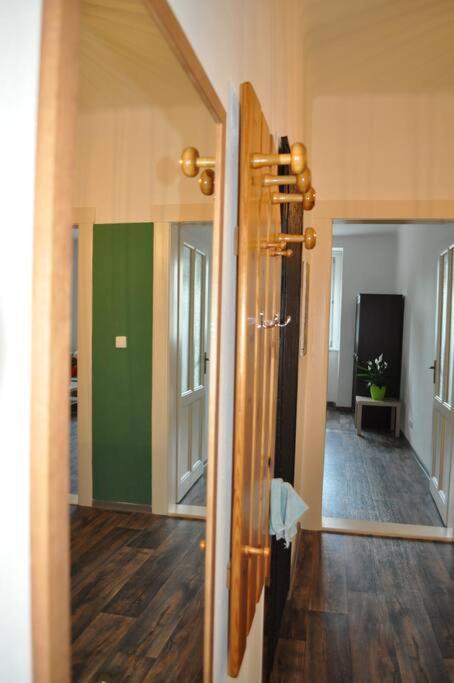 Apartment In Praha 3 Eksteriør billede